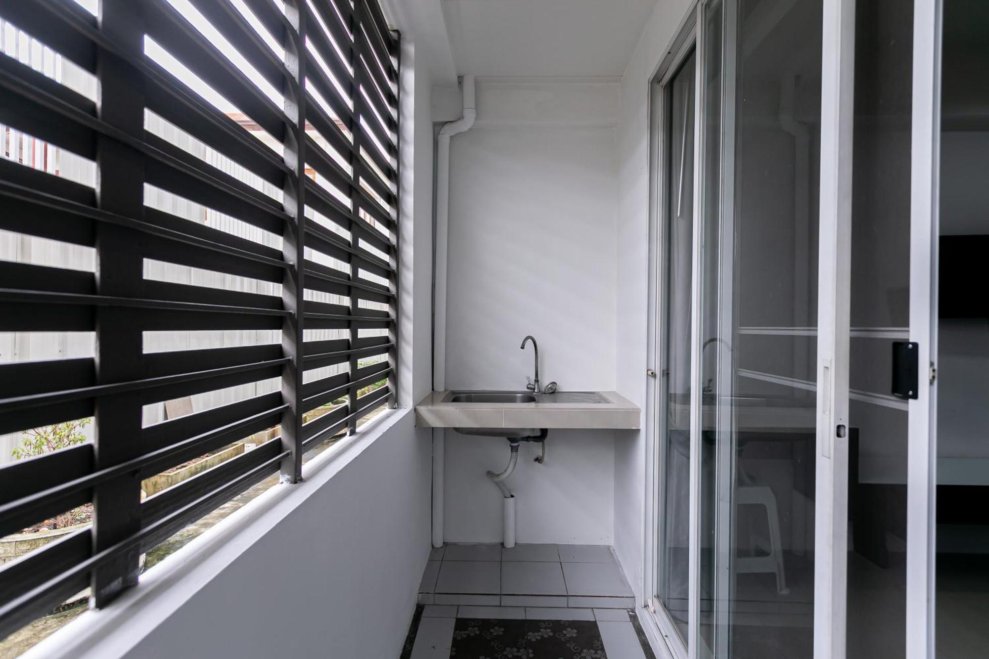 Ruan Plaisoi Apartment Bangkok Exterior photo