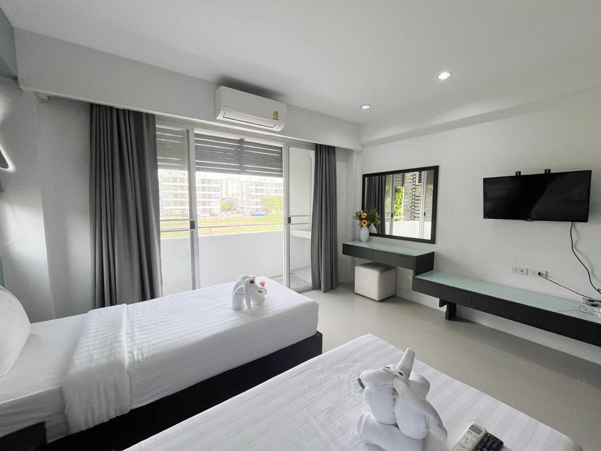 Ruan Plaisoi Apartment Bangkok Exterior photo